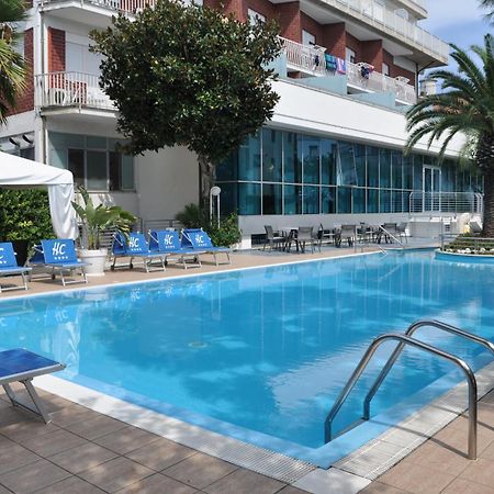 Hotel Haus Charlotte San Benedetto del Tronto Exterior foto